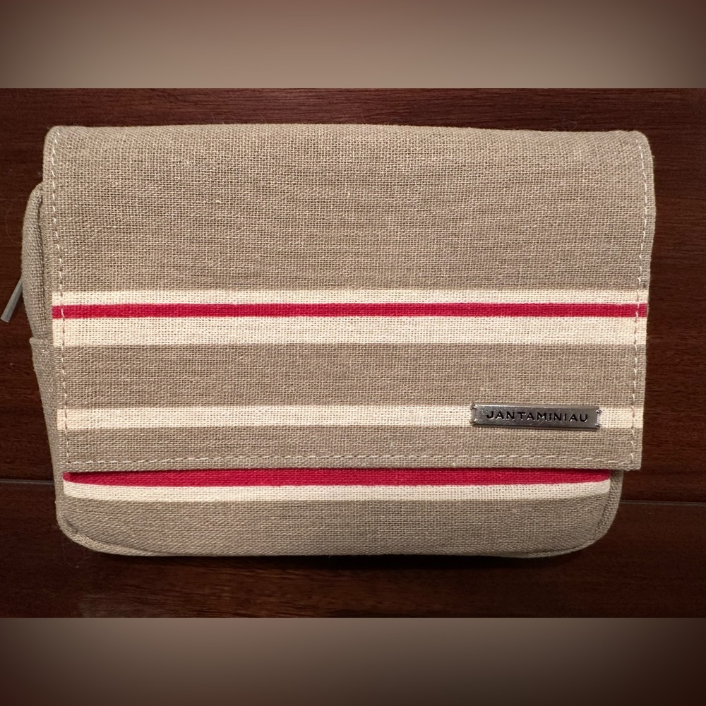 Jantaminiau KLM case